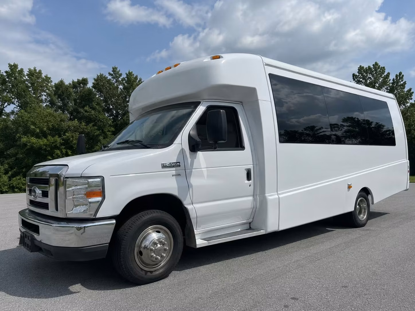 bachelorette party and bridal party bus rentals in lubbock